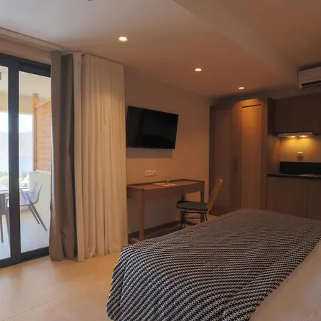 Ξενοδοχείο με διαμερίσματα Elivia Boutique 4*