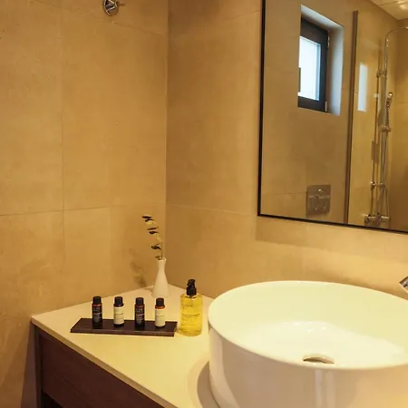 Ξενοδοχείο με διαμερίσματα Elivia Boutique 4*
